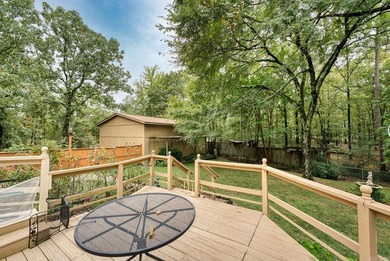 Well-maintained brick home situated on 3 acres outside the city - photo 28