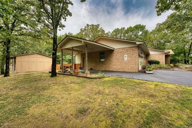 Well-maintained brick home situated on 3 acres outside the city - photo 31