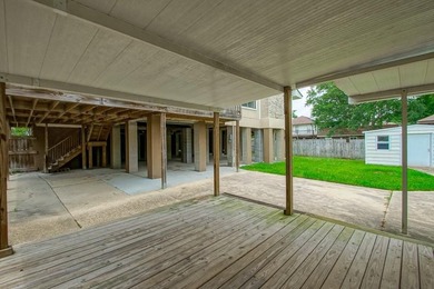 WATERFRONT LIVING AT IT'S BEST. BOAT DOCK AND HOIST IS - photo 33