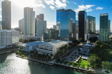 Beautiful corner unit at 500 Brickell, offering 2 bedrooms, 2