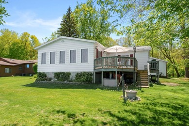 Beautifully appointed lakefront ranch has breathtaking views of - photo 40