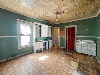 NO DELAYED NEGOTIATIONS - PRICED TO SELL - 5 BED / 1 BATH SINGLE - photo 12