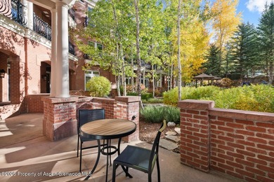 2024 renovations completed (including new decor, furniture - photo 13