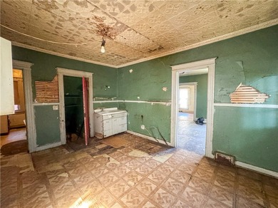 NO DELAYED NEGOTIATIONS - PRICED TO SELL - 5 BED / 1 BATH SINGLE - photo 13