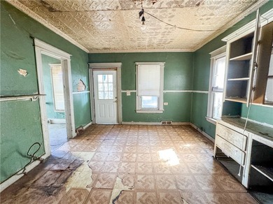 NO DELAYED NEGOTIATIONS - PRICED TO SELL - 5 BED / 1 BATH SINGLE - photo 14