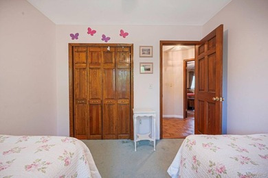 Spacious and well-maintained L-shaped ranch offering the perfect - photo 14