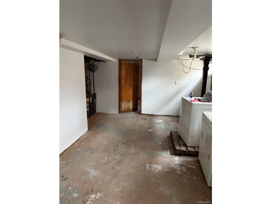 Very Nice and clean property needs some repairs SOLD AS IS - photo 15