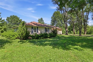 Rare opportunity to own a beautiful ranch home on 10.29 scenic - photo 3