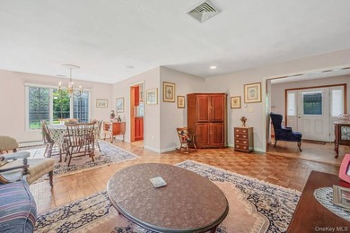 Spacious and well-maintained L-shaped ranch offering the perfect - photo 24