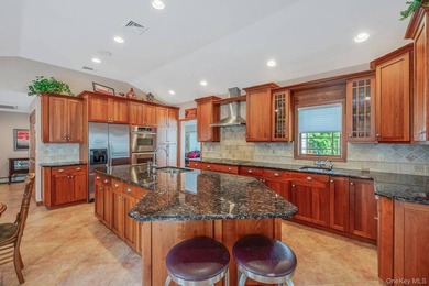Spacious and well-maintained L-shaped ranch offering the perfect - photo 32