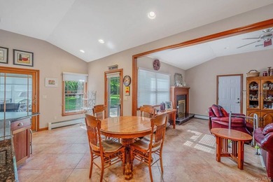 Spacious and well-maintained L-shaped ranch offering the perfect - photo 33