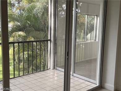 Excellent location Centrally located, close by to Private and - photo 4