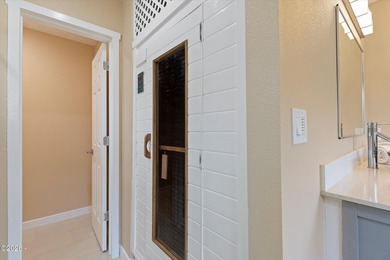 Roads End spacious and modern expansive open concept living home - photo 37