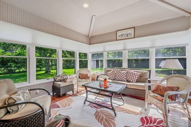 Spacious and well-maintained L-shaped ranch offering the perfect - photo 38