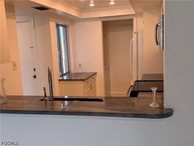 Excellent location Centrally located, close by to Private and - photo 9