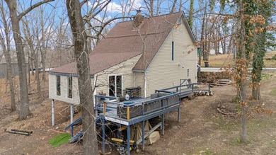 PRICED BELOW APPRAISED VALUE! Completely remodeled and move-in - photo 3