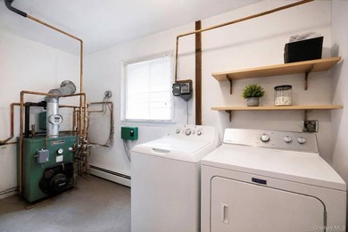 Spacious and well-maintained L-shaped ranch offering the perfect - photo 47