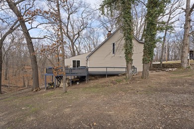 PRICED BELOW APPRAISED VALUE! Completely remodeled and move-in - photo 8