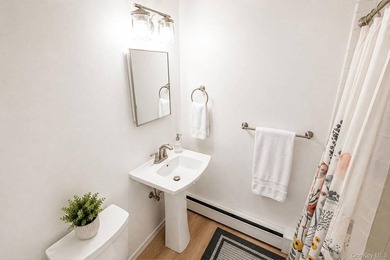 Spacious and well-maintained L-shaped ranch offering the perfect - photo 48
