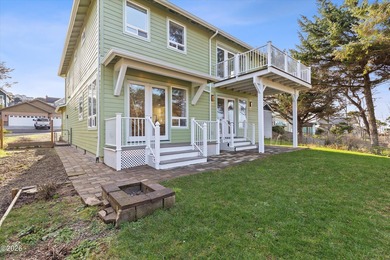 Roads End spacious and modern expansive open concept living home - photo 53