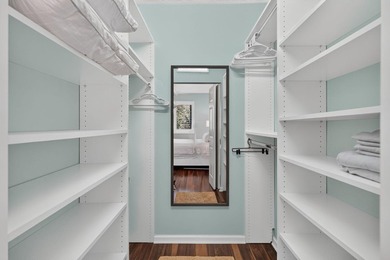3-bedroom, 2-bathroom condominium in the highly desirable - photo 11