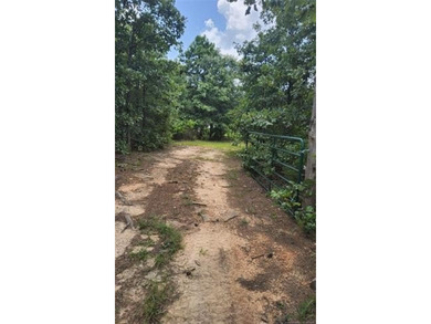 **Escape to the Kiamichi Wilderness and create your own private - photo 4