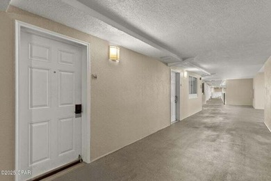 laundry, and owners' closet. This stylish beach haven boasts - photo 27