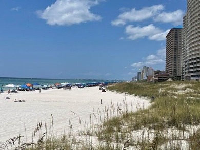 laundry, and owners' closet. This stylish beach haven boasts - photo 30