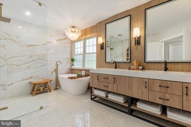 Indulge in the epitome of luxury living in this extraordinary - photo 35