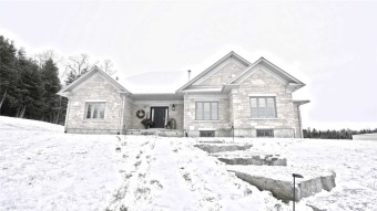 Lake Home Off Market in Scugog, Ontario