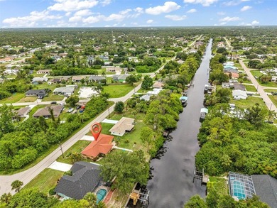 Enjoy Florida WATERFRONT LIVING in this beautifully REMODELED - photo 2