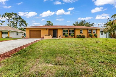 Enjoy Florida WATERFRONT LIVING in this beautifully REMODELED - photo 3