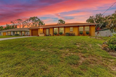 Enjoy Florida WATERFRONT LIVING in this beautifully REMODELED - photo 4