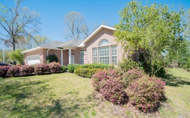 Suwannee River Home For Sale in Dowling Park Florida