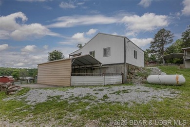 4-bed, 2-bath waterfront home in the Turkey Creek arm of Lake of - photo 13