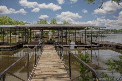 4-bed, 2-bath waterfront home in the Turkey Creek arm of Lake of - photo 16