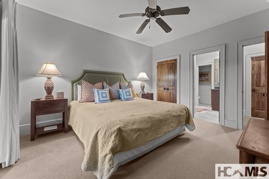 Exceptional private five-bedroom *Lodge Home* with expansive - photo 16