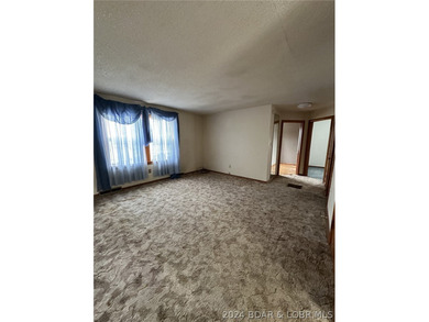 4-bed, 2-bath waterfront home in the Turkey Creek arm of Lake of - photo 19