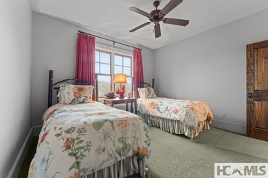 Exceptional private five-bedroom *Lodge Home* with expansive - photo 20