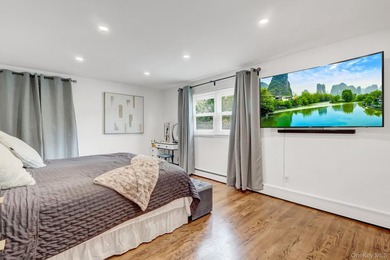 Welcome to this beautiful, renovated 4-bedroom, 2-bath home - photo 22