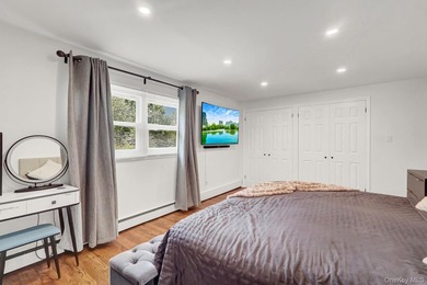 Welcome to this beautiful, renovated 4-bedroom, 2-bath home - photo 23