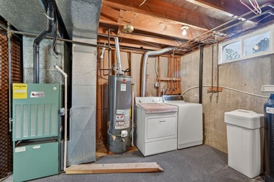 Welcome to your next home ! This beautiful brick home is - photo 25