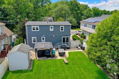 Welcome to this beautiful, renovated 4-bedroom, 2-bath home - photo 26