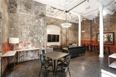 LOCATION - COURTYARD VIEW - TWO BATHS - LOVELY, FLEXIBLE FLOOR