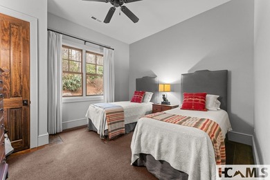 Exceptional private five-bedroom *Lodge Home* with expansive - photo 32