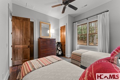Exceptional private five-bedroom *Lodge Home* with expansive - photo 33