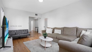 RARE MID-BEACH INVESTMENT GEM! Turnkey, 100% occupied boutique - photo 7