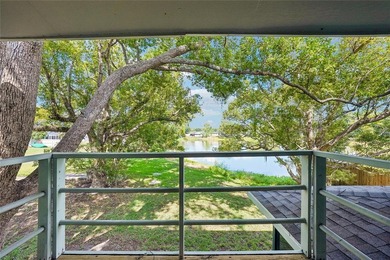 Unique architect-designed lakefront home- this is the one you - photo 38