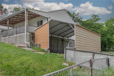 4-bed, 2-bath waterfront home in the Turkey Creek arm of Lake of - photo 39