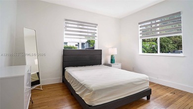 RARE MID-BEACH INVESTMENT GEM! Turnkey, 100% occupied boutique - photo 9